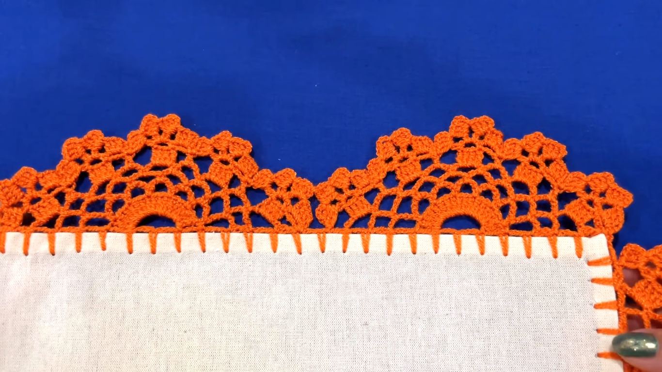 Puntilla Floral con Hilo Cristal para Servilletas