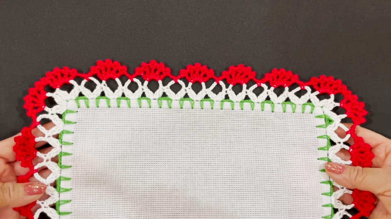 Puntilla Navideña para Decorar con Estilo