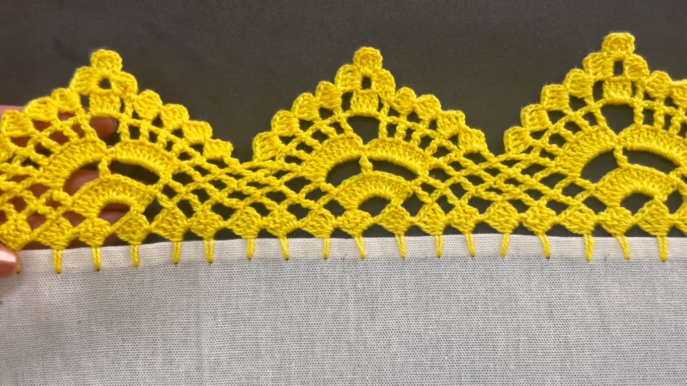 Puntilla Grande para Manteles de Una Sola Vuelta